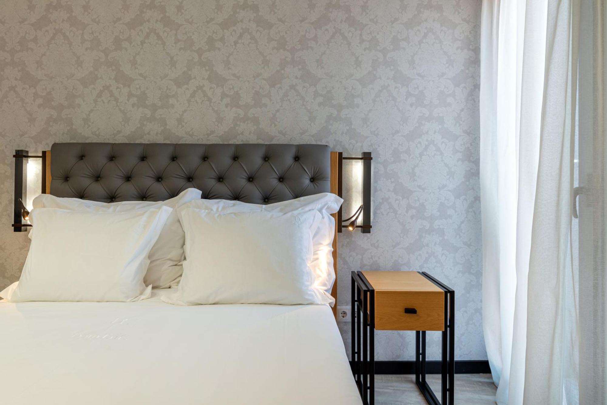 Dom Luis Flats Apartment บีลาโนวาเดกายา ภายนอก รูปภาพ