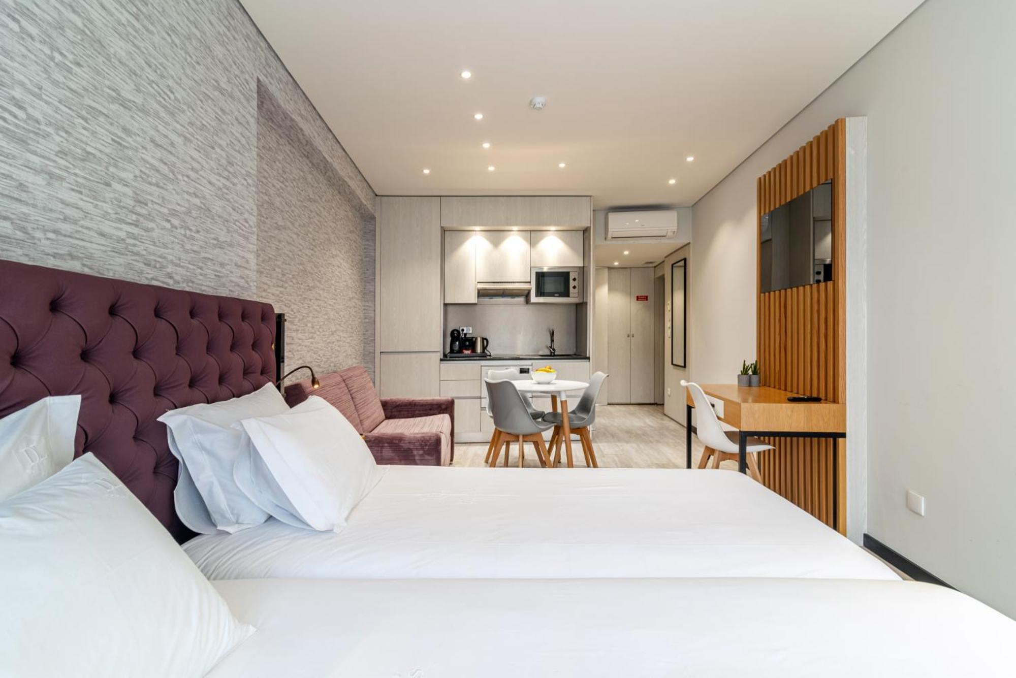 Dom Luis Flats Apartment บีลาโนวาเดกายา ภายนอก รูปภาพ