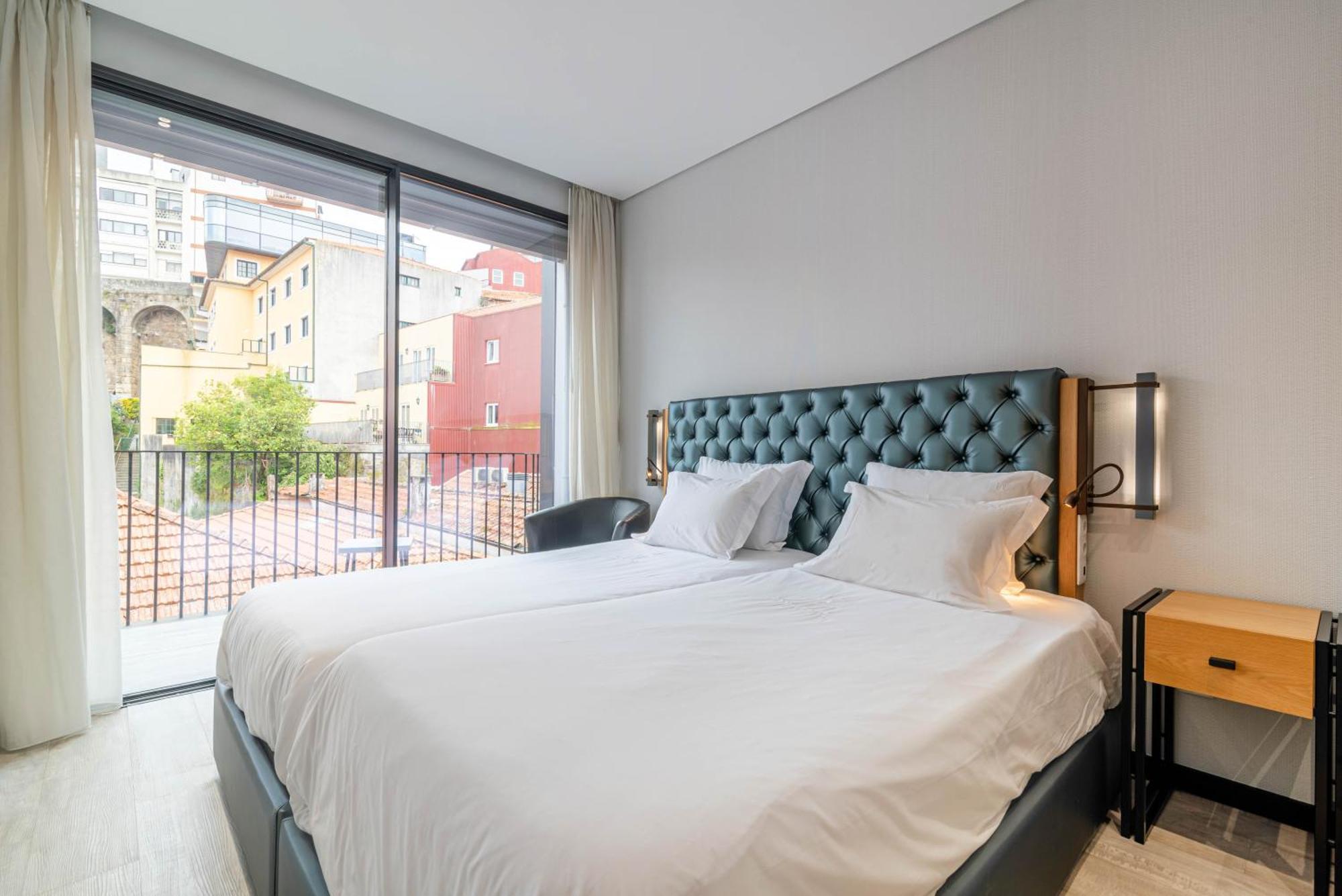 Dom Luis Flats Apartment บีลาโนวาเดกายา ภายนอก รูปภาพ