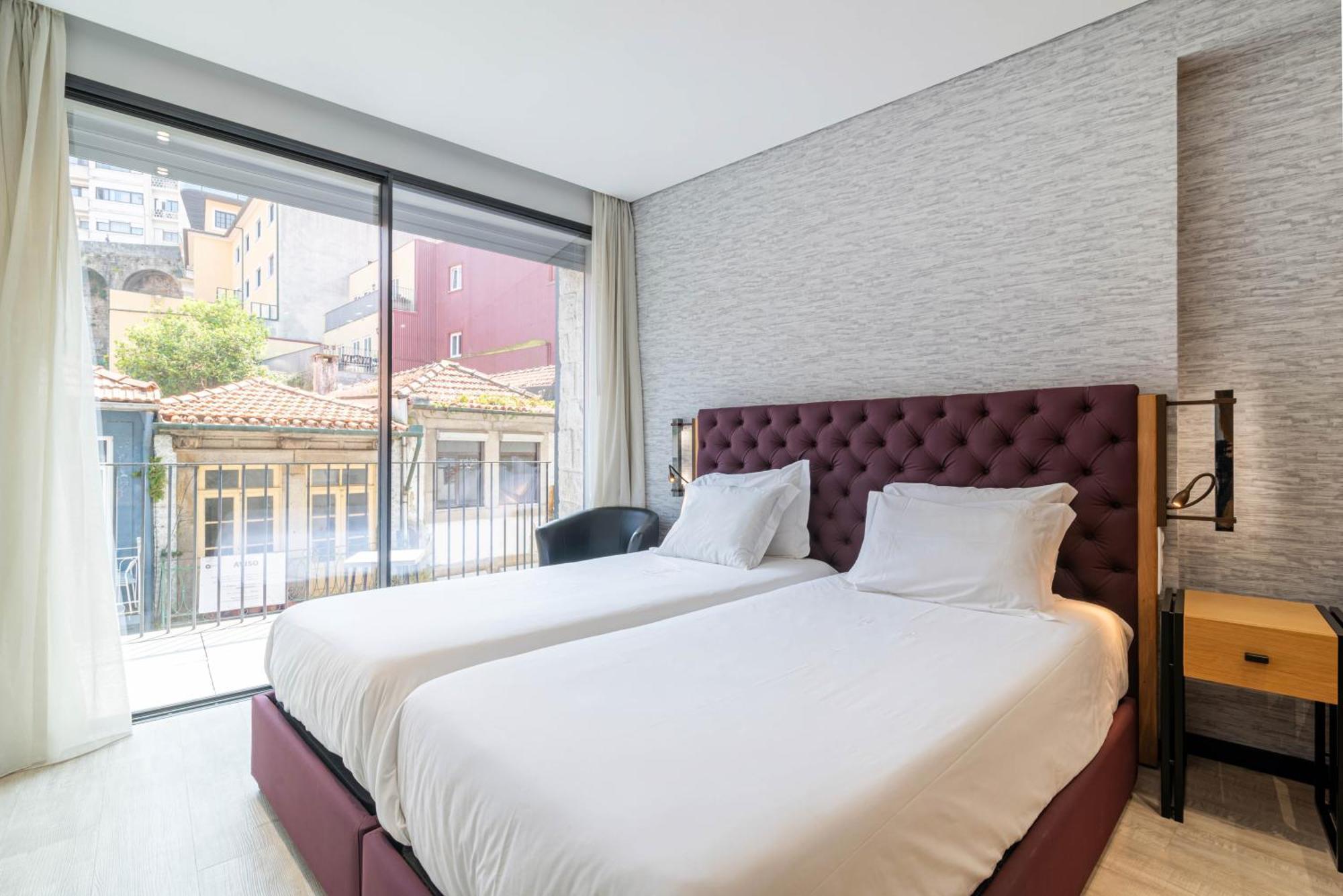 Dom Luis Flats Apartment บีลาโนวาเดกายา ภายนอก รูปภาพ