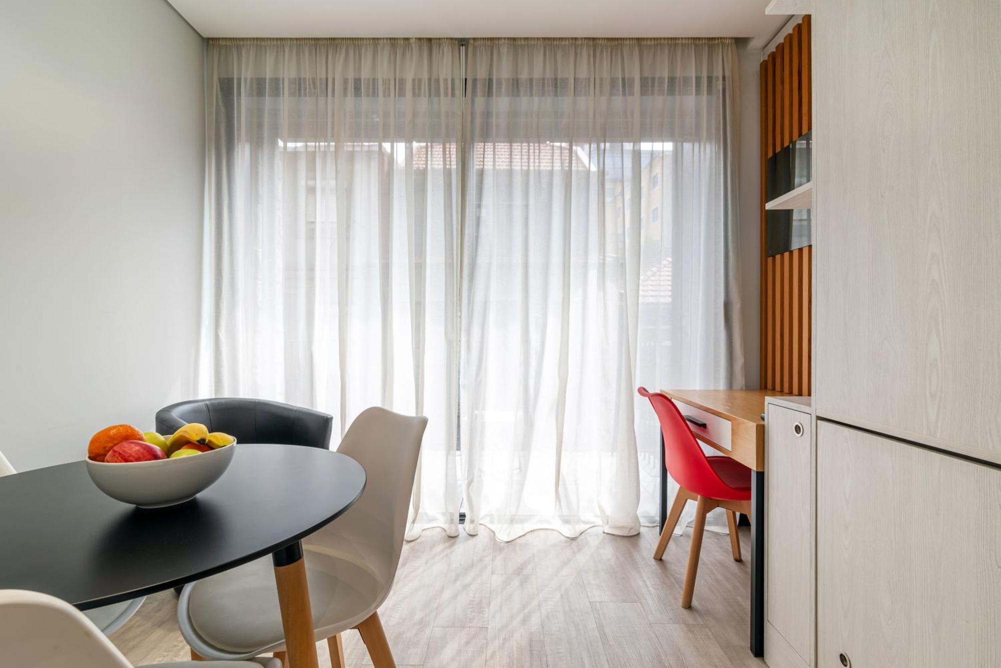 Dom Luis Flats Apartment บีลาโนวาเดกายา ภายนอก รูปภาพ