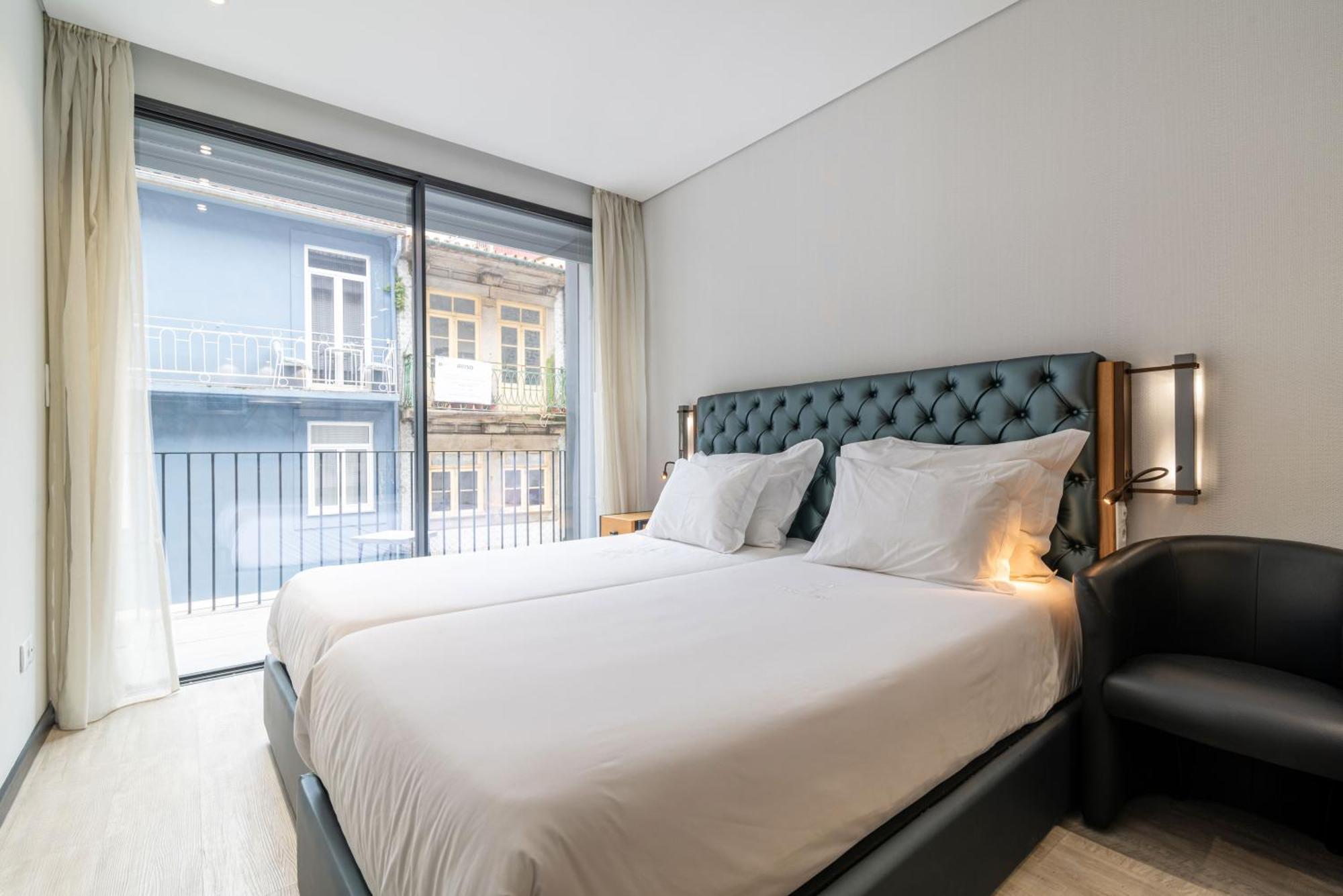 Dom Luis Flats Apartment บีลาโนวาเดกายา ภายนอก รูปภาพ