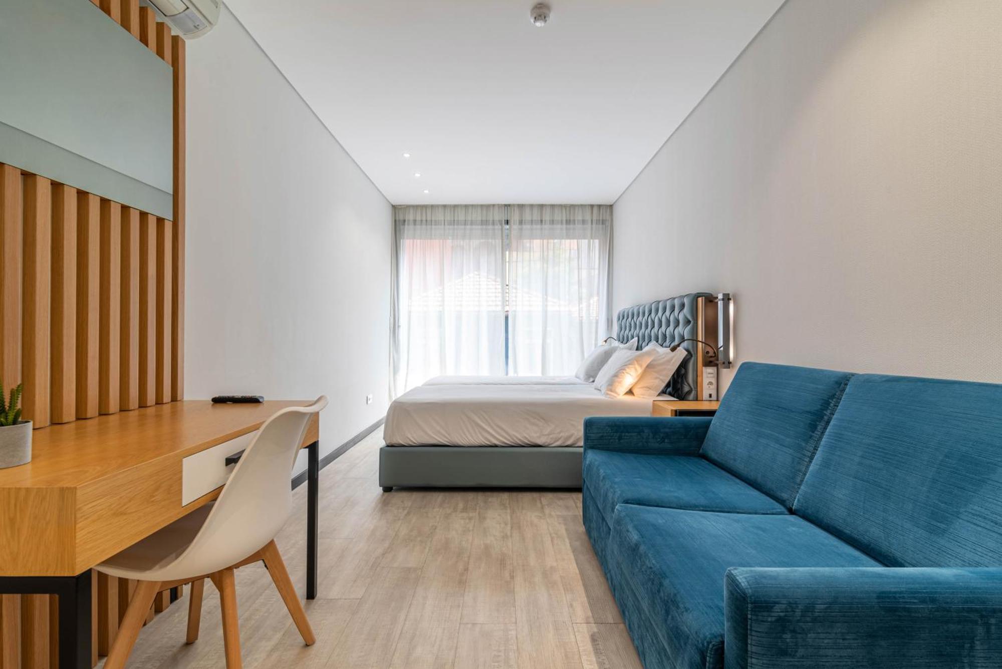 Dom Luis Flats Apartment บีลาโนวาเดกายา ภายนอก รูปภาพ