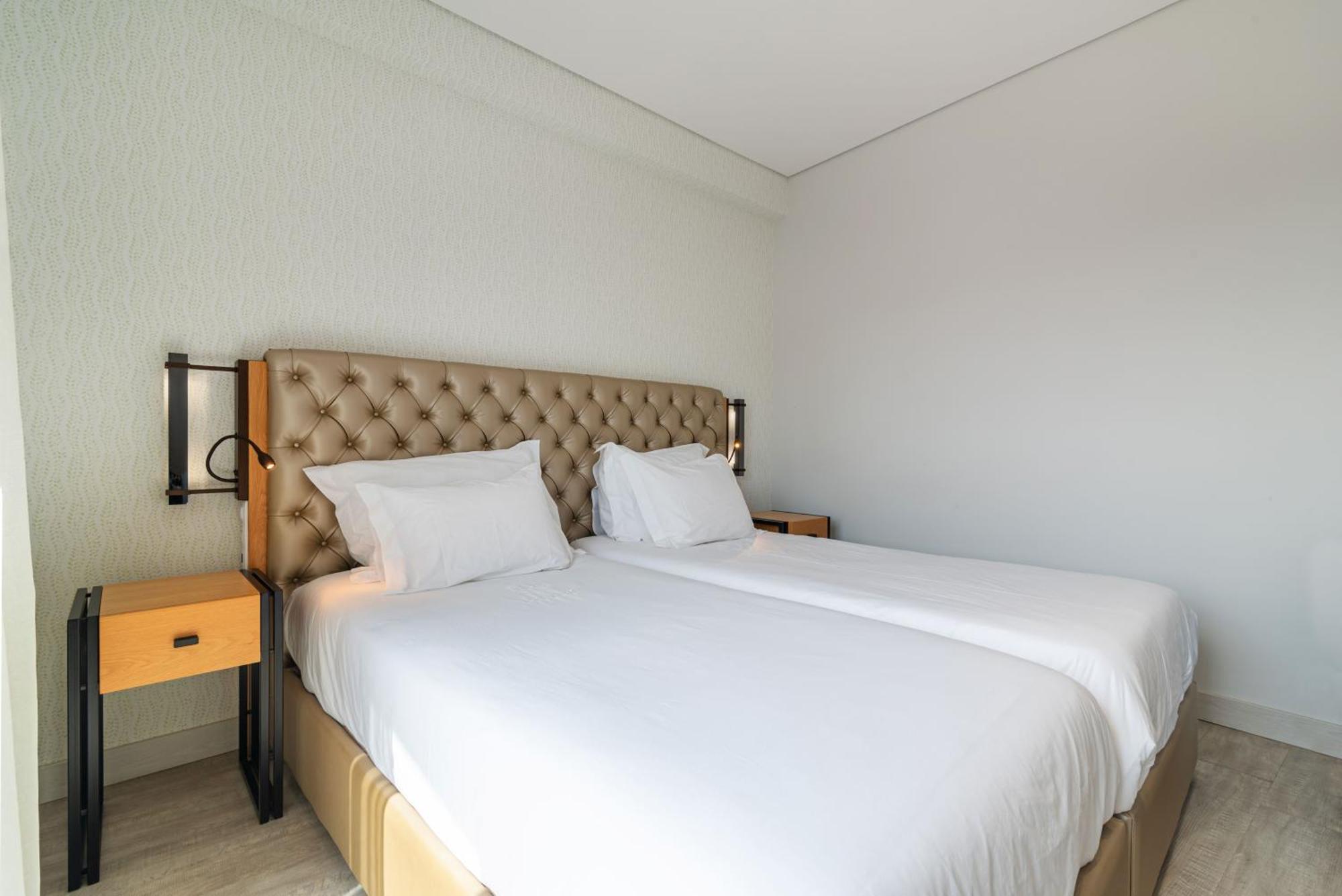 Dom Luis Flats Apartment บีลาโนวาเดกายา ภายนอก รูปภาพ