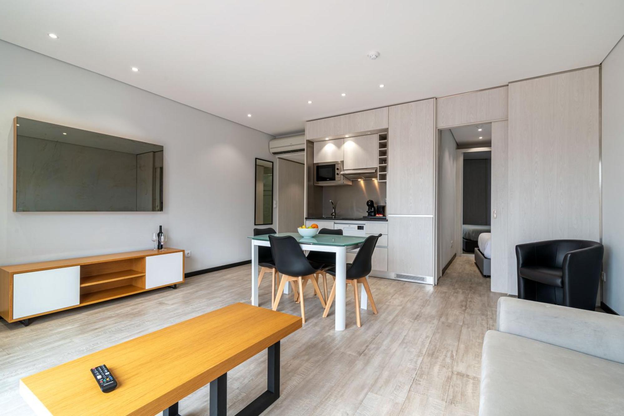 Dom Luis Flats Apartment บีลาโนวาเดกายา ภายนอก รูปภาพ